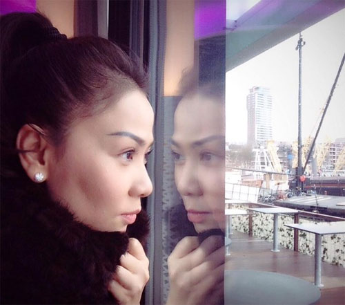 cong vinh – thuy tien “tron con” di mua sam - 8