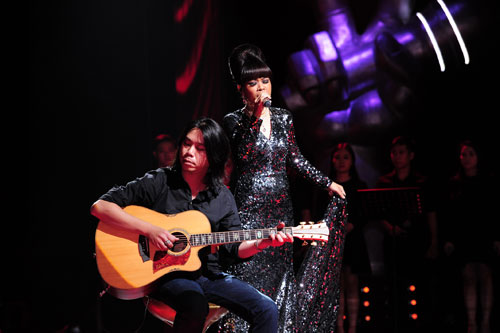 ha linh "dung hinh" vi loi noi cua hong nhung - 16