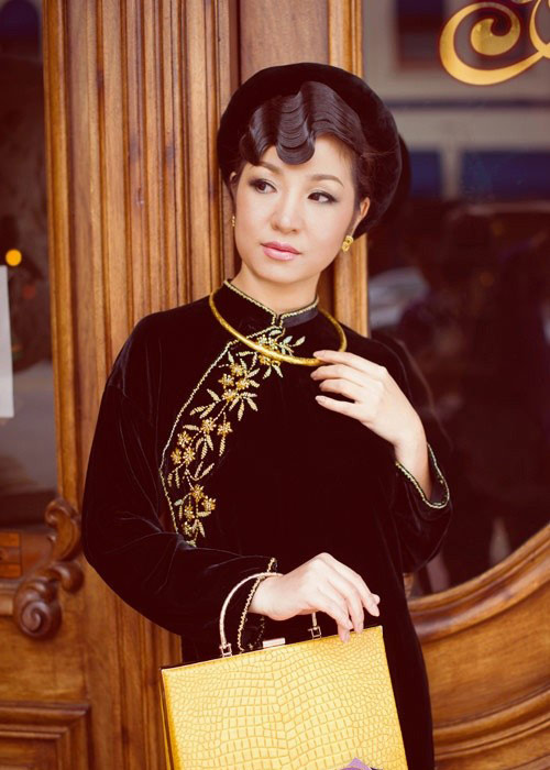 sao viet: toc ‘sieu xau’ khi mac ao dai - 1