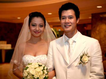 hoa hau ket hon: nguoi lang le, ke on ao - 1