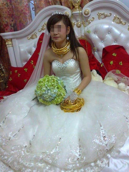 Top đám cưới kì lạ nhất năm 2013 - 9