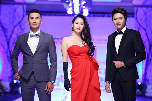than thúy hà catwalk sau 7 nam 'gác kiém' - 4
