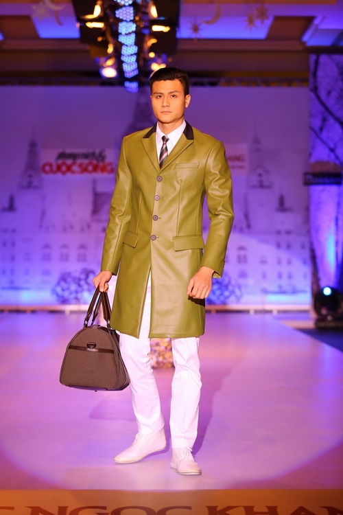 than thúy hà catwalk sau 7 nam 'gác kiém' - 17