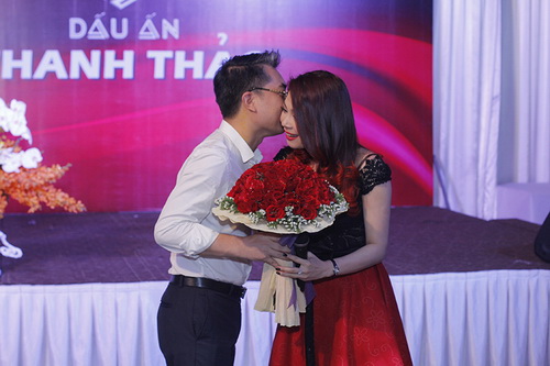 thanh thao duoc nguoi yeu "dai gia" hon voi - 13