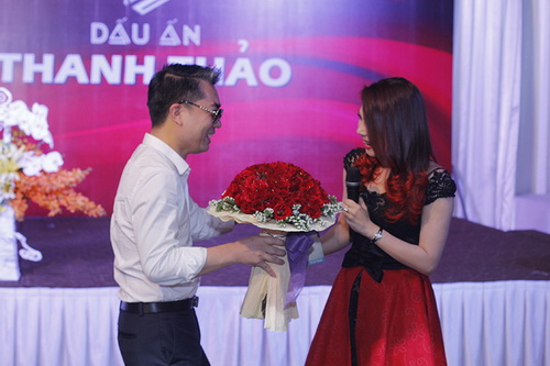 thanh thao duoc nguoi yeu "dai gia" hon voi - 11