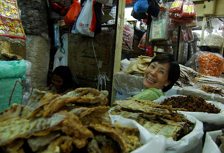 hang hoa phuc vu tet: gia ca se giam rat sau? - 1