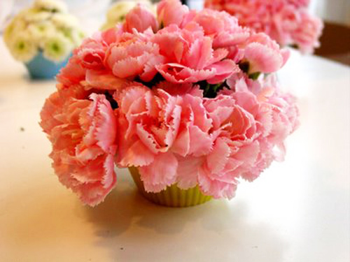 Lạ mắt kiểu cắm hoa hình bánh cupcake - 8