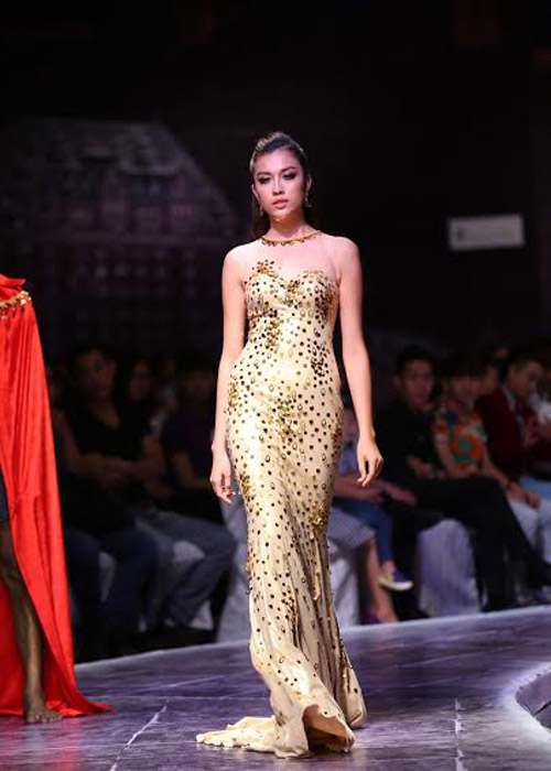 ninh hoang ngan sap len xe hoa van miet mai "cay cuoc" - 10