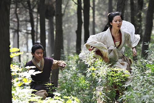 "Outcast - Mối thù hoàng tộc": Không thể bỏ qua - 4