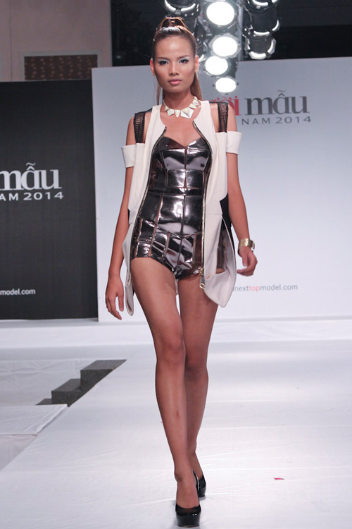 vntm 2014: thu khoa ngoai thuong duoc vi nhu tyra banks - 3