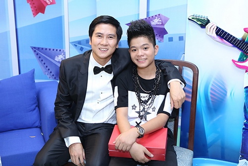 cảm ly: "se khong dat thiẹn nhan di hat hang dem" - 8