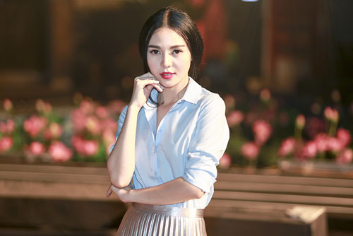 a hau tra giang ra ha noi du le hoi ao dai - 1