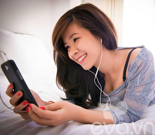 co gai xinh dep lay chong tay khong can cuoi rinh rang - 1