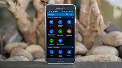 7 smartphone dep nen chon cho phai nu trong ngay 20/10 - 6