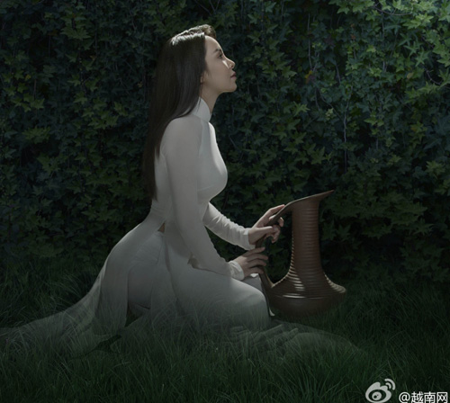 ngoc bich mac ao dai la luot duoc khen tren bao ngoai - 4