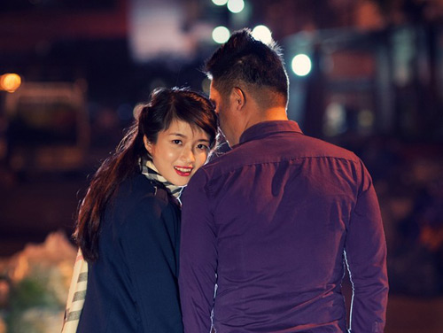 cap doi chup anh cuoi duoi tram nghin tia lua - 10