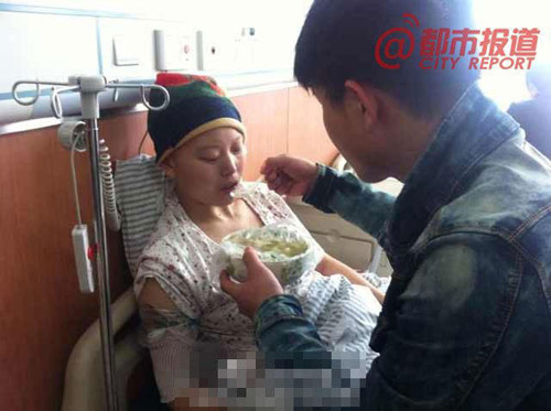 tq: chang trai bo viec cham soc ban gai bi ung thu - 3