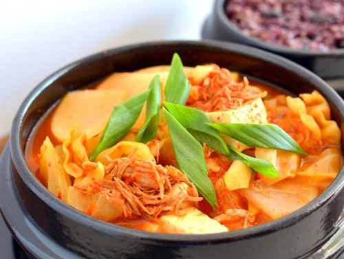 Những món ăn Hàn Quốc làm thực khách Hà Nội say mê - 2