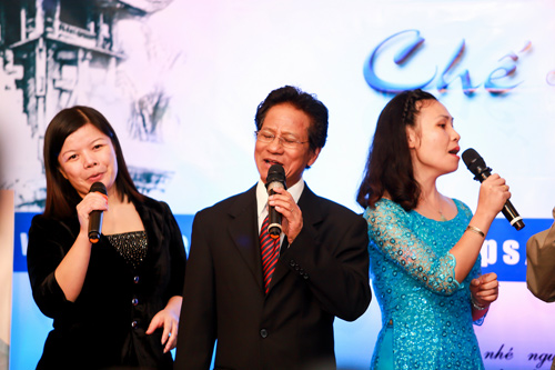che linh am ap trong vong tay fan ham mo - 14