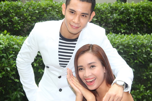 “hotboy noi loan” tinh tu om eo ai phuong - 11