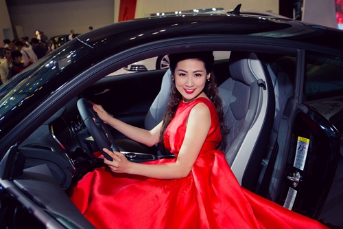 duong tu anh long lay nhu cong chua voi sac do - 4