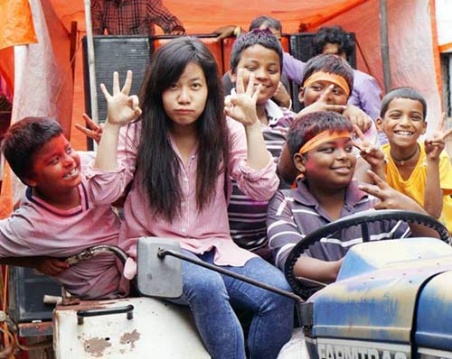 Cô gái việt ngỡ ngàng với cách người nepal dạy trẻ tiếng anh - 1