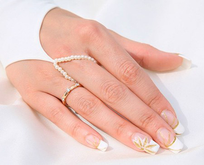 Những mẫu nail tuyệt đẹp cho cô dâu nổi bật trong đám cưới