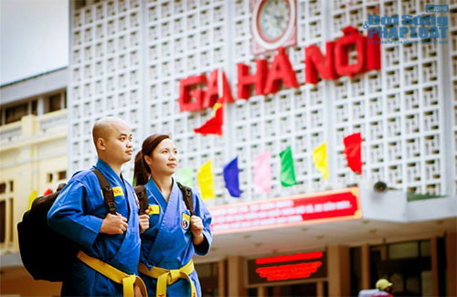 cap doi hlv yeu nhau 5 nam “cam nang” ngay lan cham mat dau tien - 4