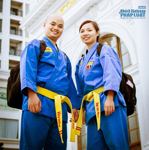 cap doi hlv yeu nhau 5 nam “cam nang” ngay lan cham mat dau tien - 5