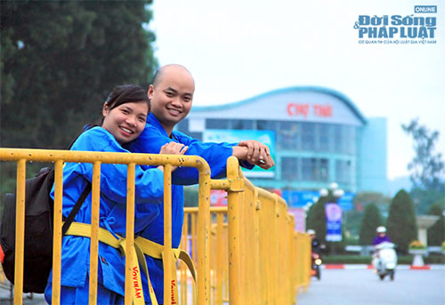 cap doi hlv yeu nhau 5 nam “cam nang” ngay lan cham mat dau tien - 8