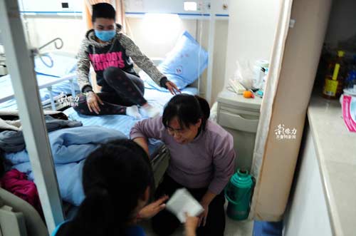 xot long cuoc song nhung em be mac benh mau trang - 8