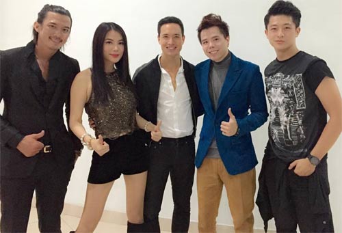 hai con jennifer pham au yem ben bo de - 5