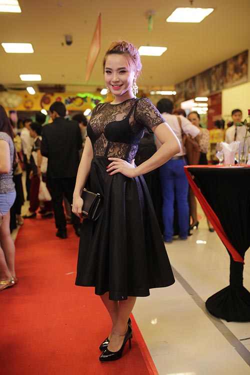hai bang goi cam, lilly luta xuat hien sau phau thuat - 2