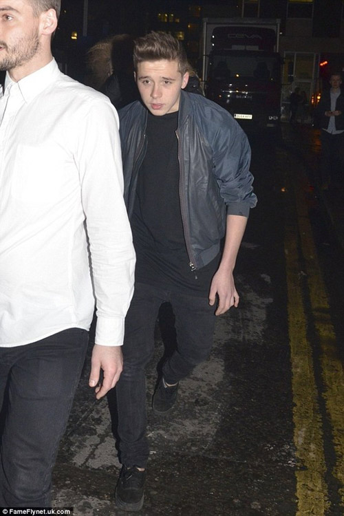 brooklyn beckham lan dau lo dien sau tai nan xe hoi - 3