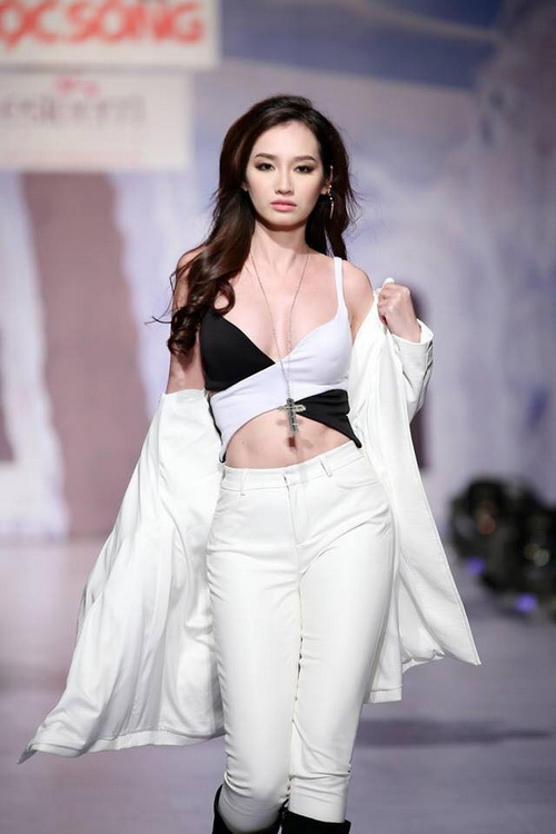 truc diem goi cam ben ho duc vinh truoc ngay cuoi - 12