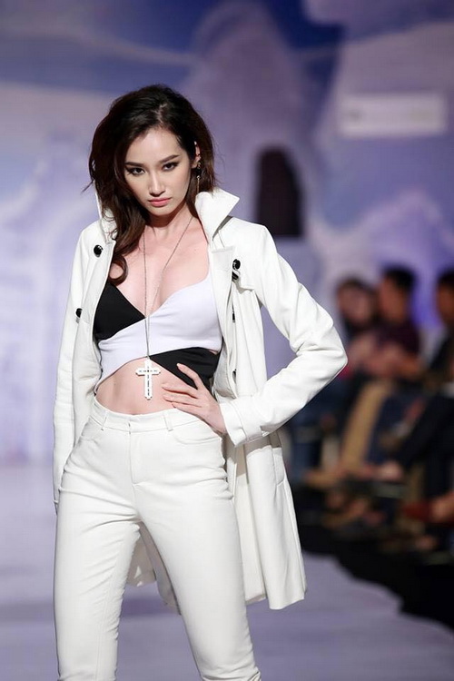 truc diem goi cam ben ho duc vinh truoc ngay cuoi - 9