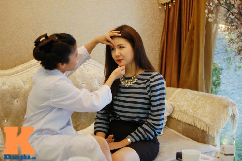 'dot nhap' cac spa xem sao viet di lam dep cuoi nam - 7