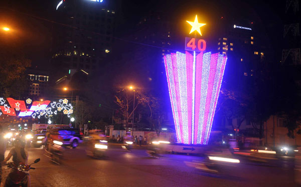 tp.hcm “kinh do anh sang” chao nam moi 2015 - 2