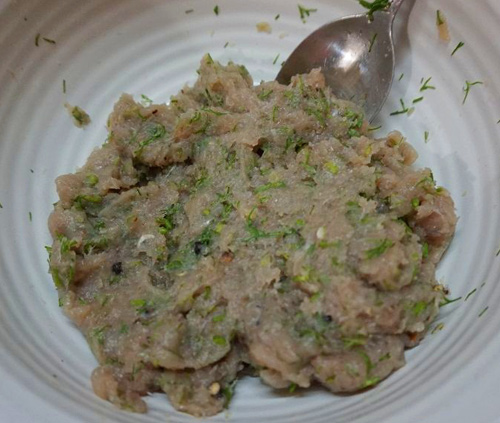 Cach lam cha ca tai nha cuc don gian ngon dua com