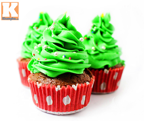 tu lam banh cupcake cay thong noel dep mat - 7