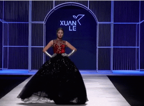 cham diem trinh catwalk cua loat hoa hau viet khi tan cong san dien - 23