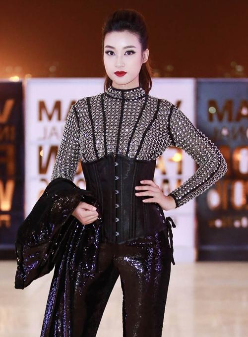 sau dang quang, loat hoa hau viet nang hang nhan sac, sang trang cuoc doi - 14