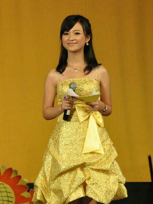 Hot Girl B N G I Thi U Gia Gi U Nh T Trung Qu C G Y S T Khi L Nh Qu Kh K M Xinh