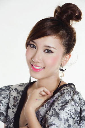 Trang điểm cho khuôn mặt tròn - 1
