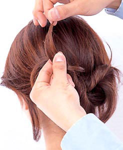 Tạo kiểu mới cho tóc ngang vai - 3