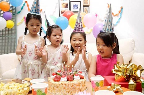 Cha mẹ nào cũng muốn tổ chức sinh nhật cho bé yêu của mình một bữa tiệc hoàn hảo nhất