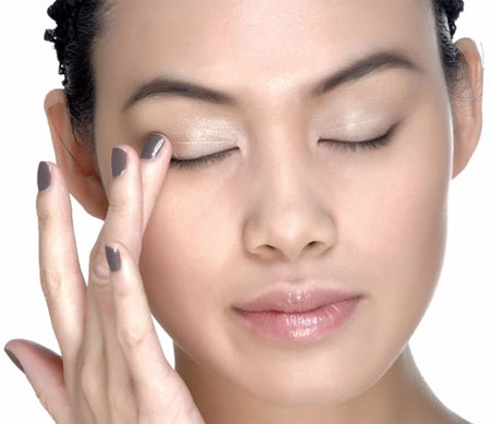 Trang điểm mắt khói xám ban ngày - 3
