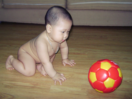 Bé trai với biệt danh Cò công chúa - 3