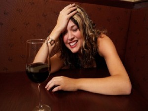 Người uống rượu đỏ mặt có nguy cơ ung thư thực quản?