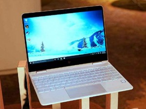 HP Spectre X360: Laptop 2 trong 1 thiết kế đẹp, hiệu suất “trâu”